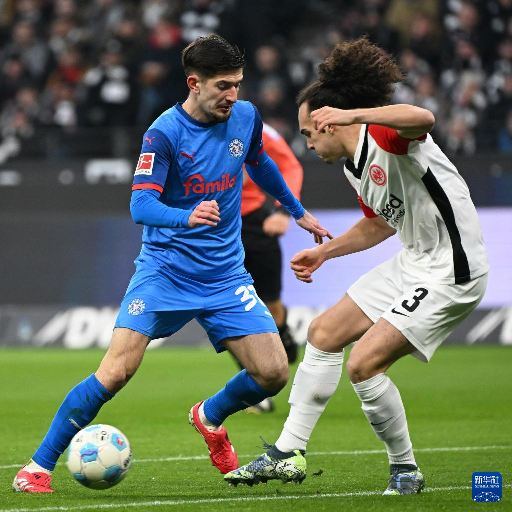 包含法兰克福队再次展现实力,轻松获胜的词条 包含法兰克福队再次展现实力,轻松获胜的词条