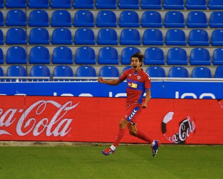 包含皇家社会艰难获胜,挤进积分榜前列的词条 包含皇家社会艰难获胜,挤进积分榜前列的词条