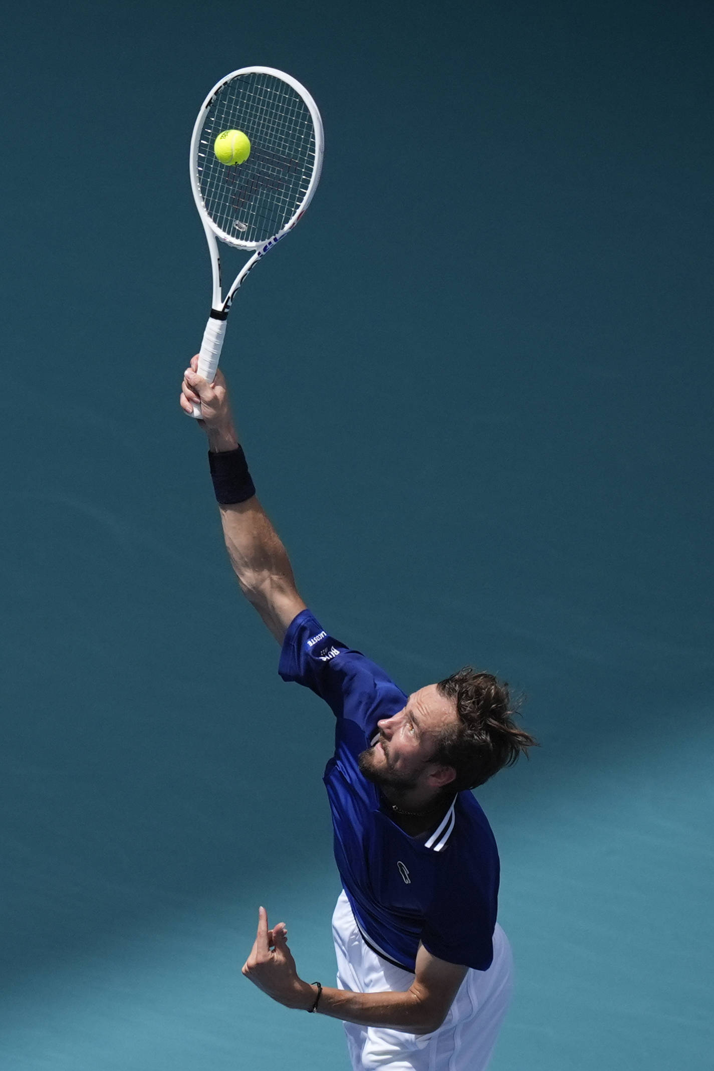 美国网球队绝杀英国网球队，梅德韦杰夫制霸全场的简单介绍