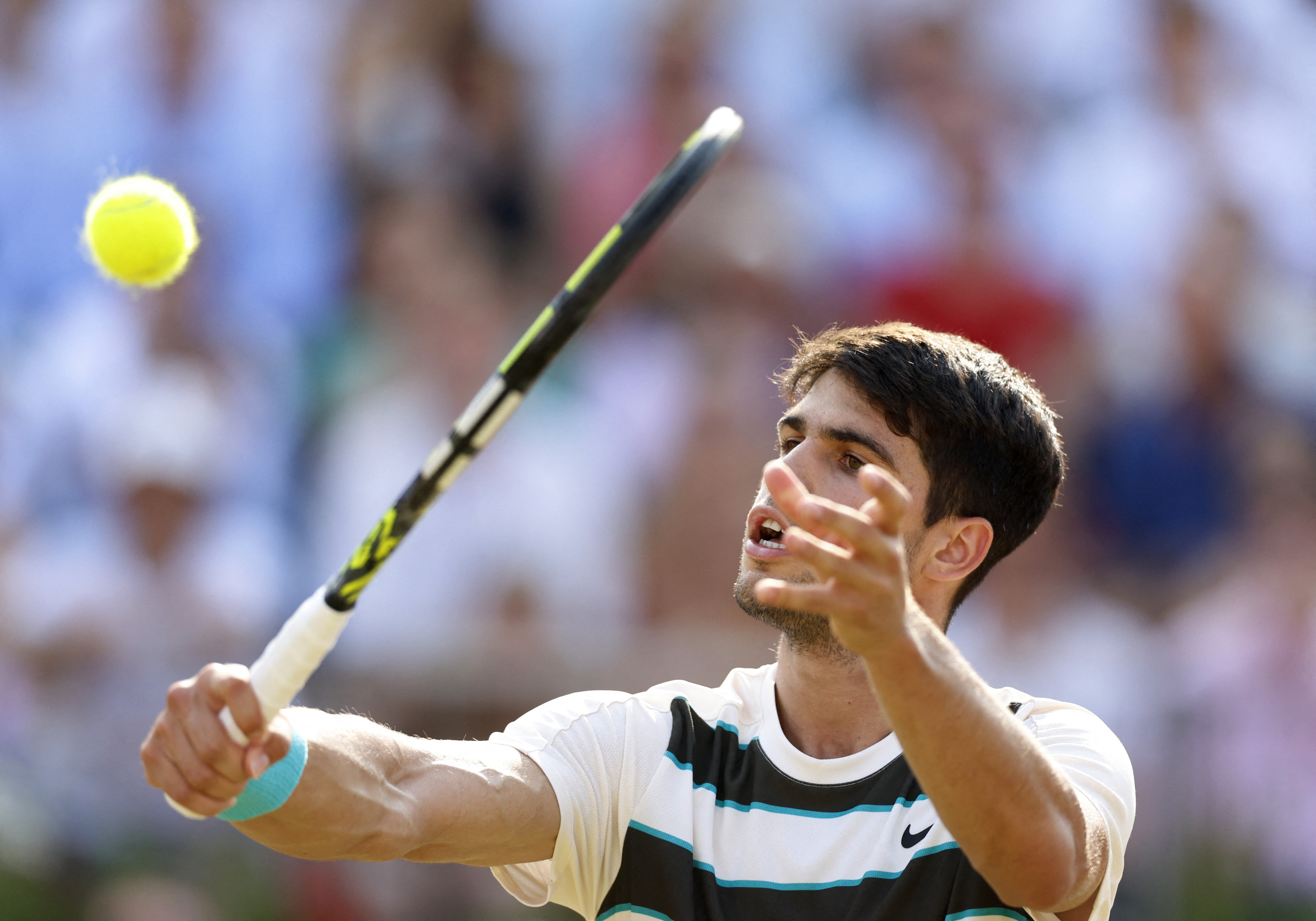 包含德国网球队翻盘澳大利亚网球队，阿尔卡拉斯绝境逆转的词条