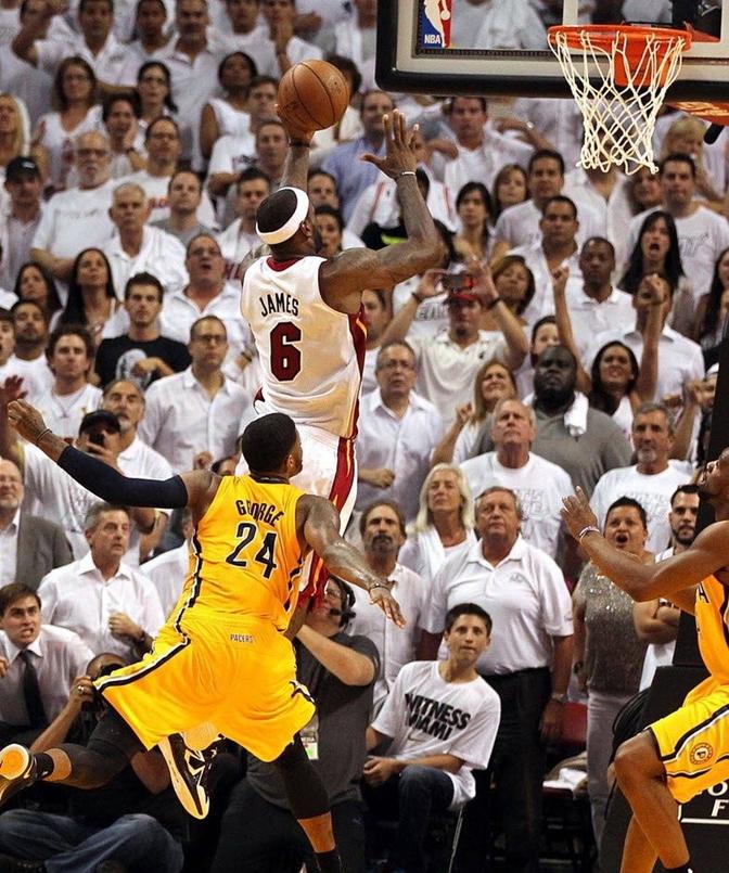 包含湖人绝杀步行者，米切尔点燃赛场的词条