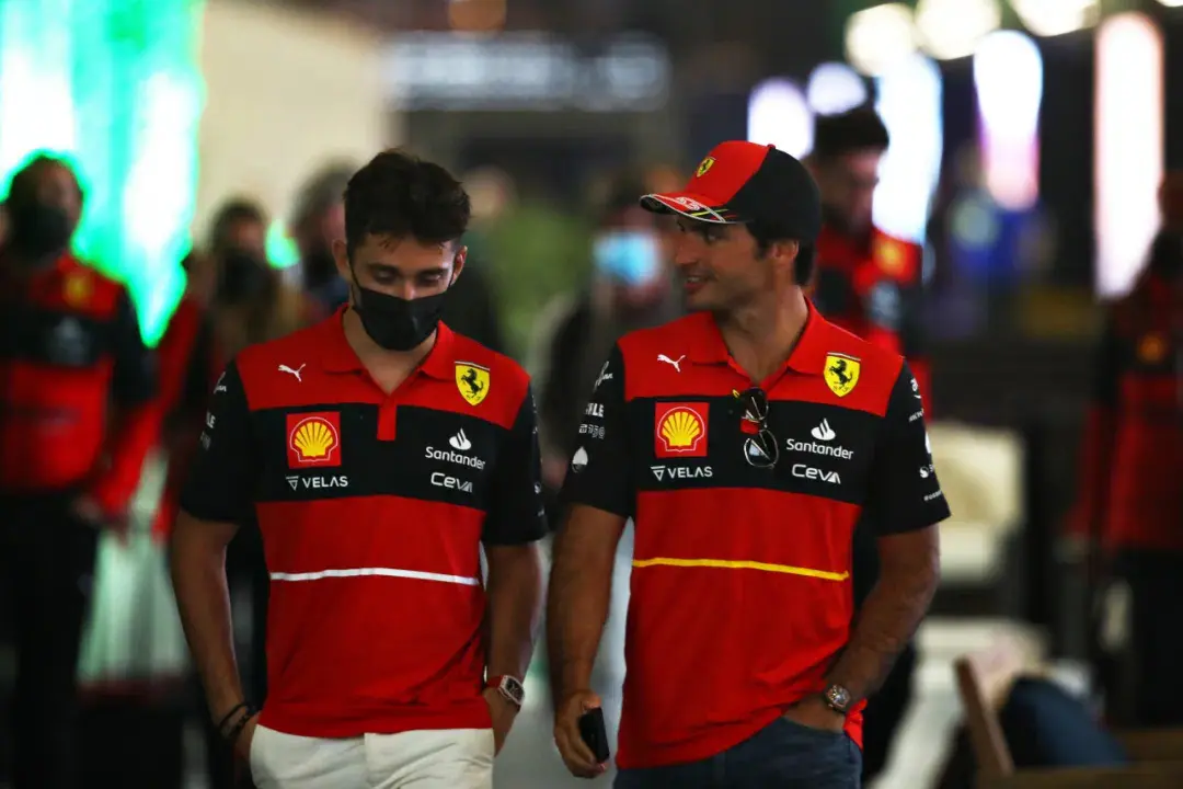 关于红牛二队翻盘阿斯顿马丁,塞恩斯带队取胜的信息 关于红牛二队翻盘阿斯顿马丁,塞恩斯带队取胜的信息